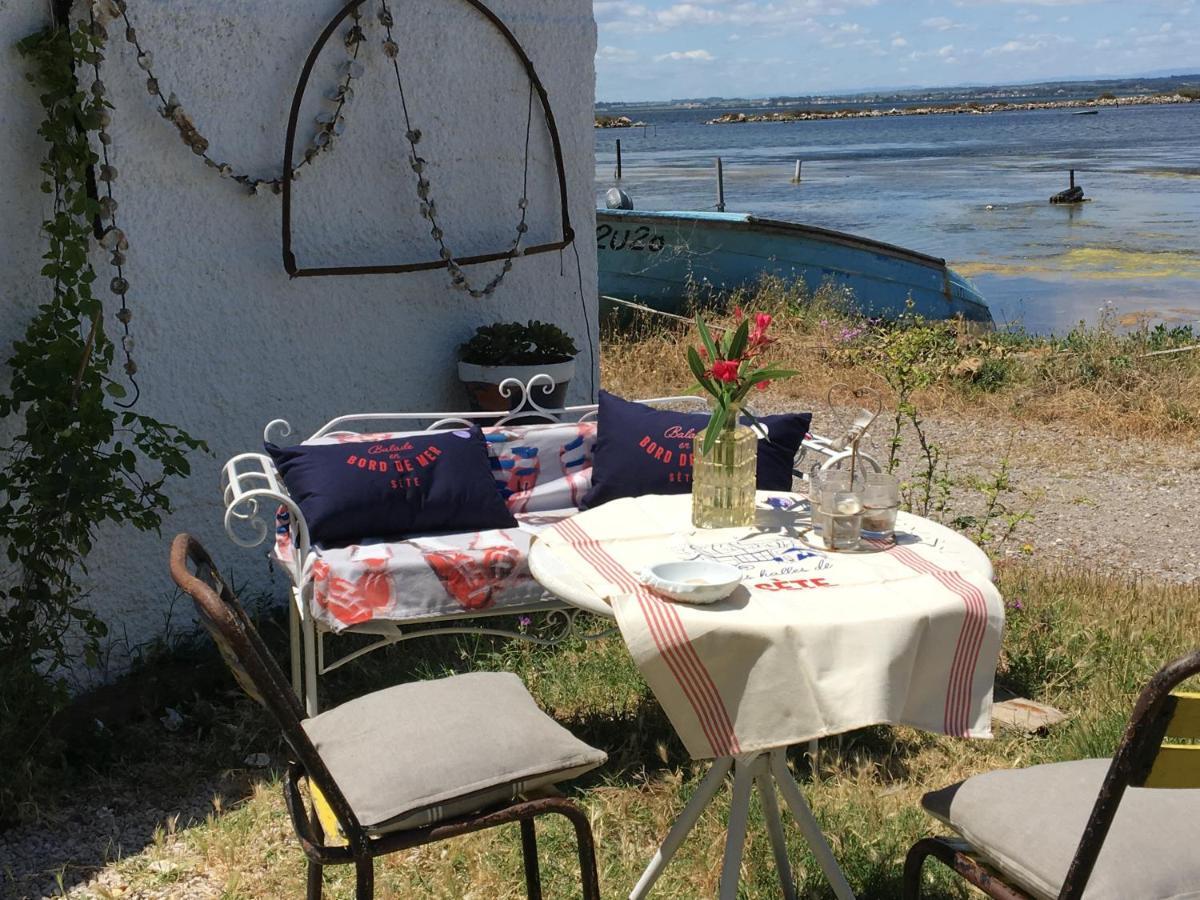 Cabanon de pêcheur en bord de lagune Sète Extérieur photo